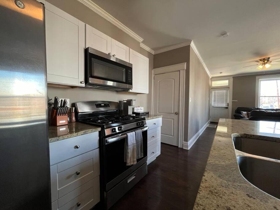Apartamento Cozy 2br-1ba Backyard & King Bed *